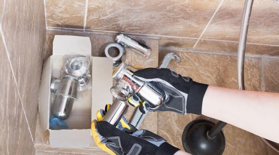 Professional gutter cleaning in Orange Grove, TX